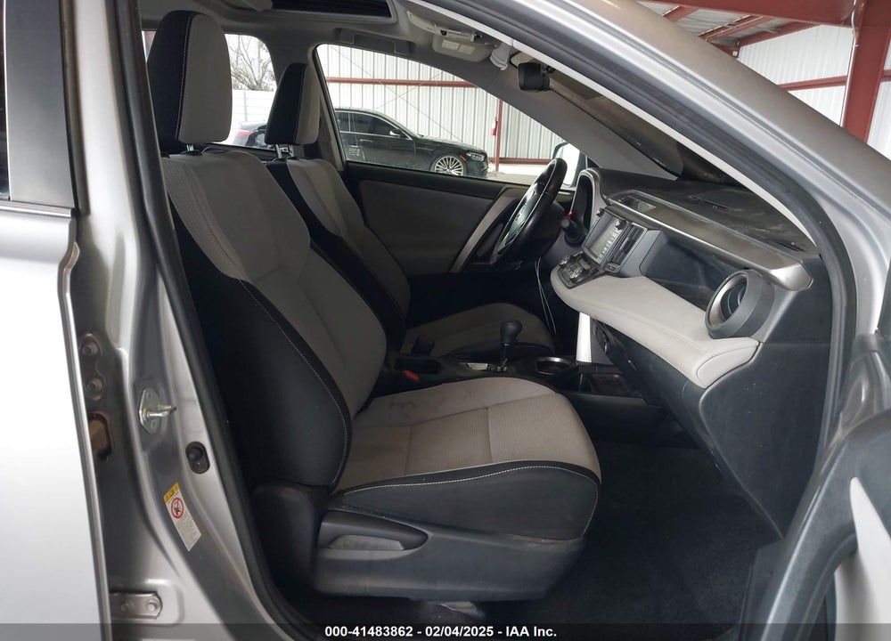 2017 TOYOTA RAV4 HYBRID XLE VIN: JTMRJREV7HD081256
