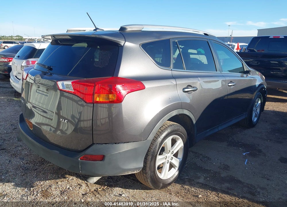 2014 TOYOTA RAV4 XLE VIN: 2T3WFREV8EW097422