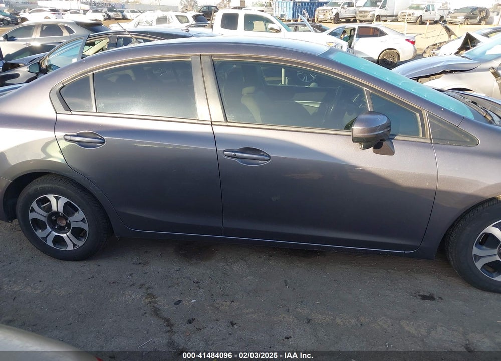 2015 HONDA CIVIC HYBRID VIN: 19XFB4F31FE002109