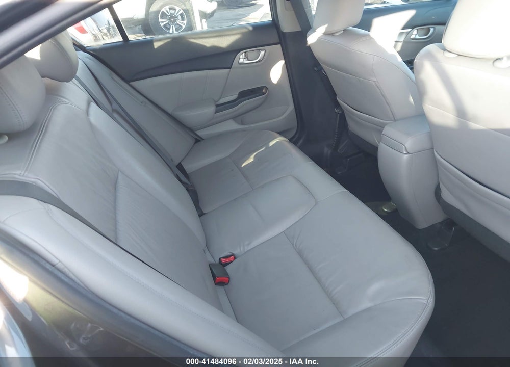 2015 HONDA CIVIC HYBRID VIN: 19XFB4F31FE002109