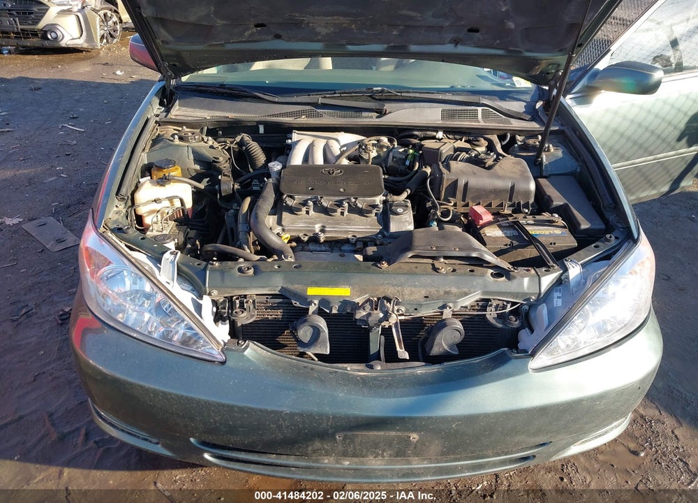 2002 TOYOTA CAMRY LE V6 VIN: 4T1BF30K12U524601