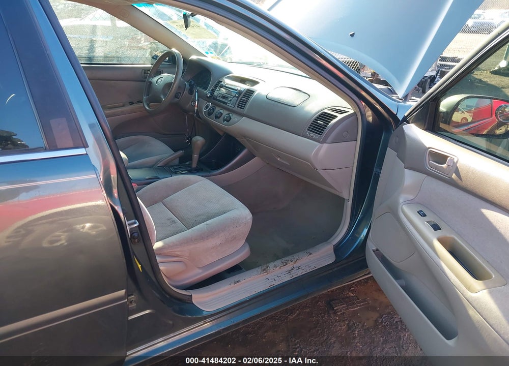 2002 TOYOTA CAMRY LE V6 VIN: 4T1BF30K12U524601