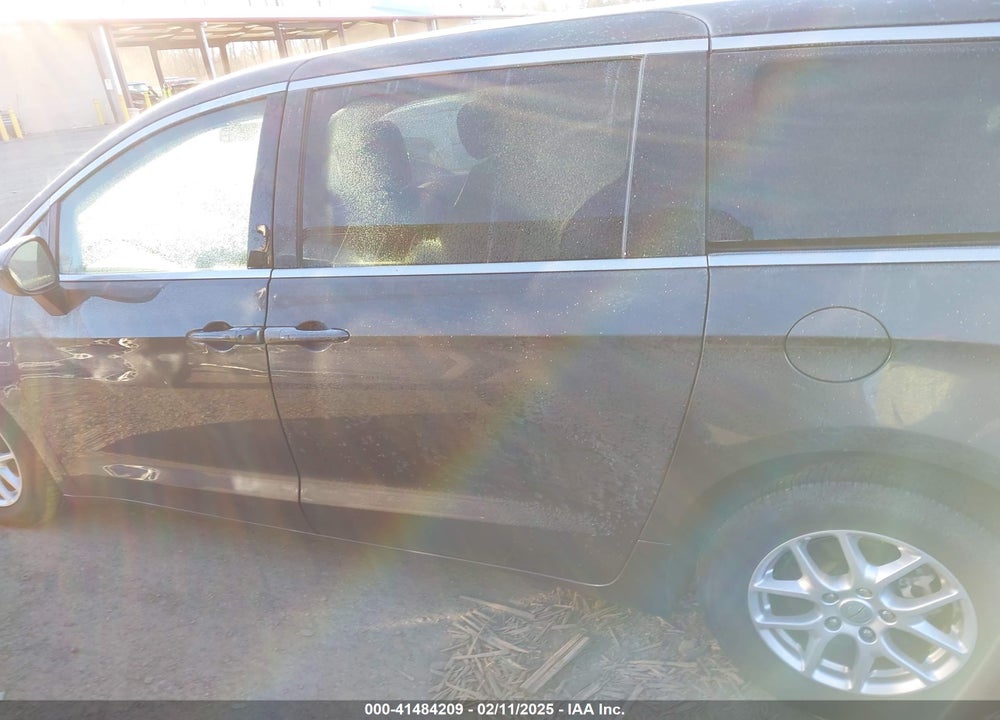 2022 CHRYSLER VOYAGER VIN: 2C4RC1CG9NR226709