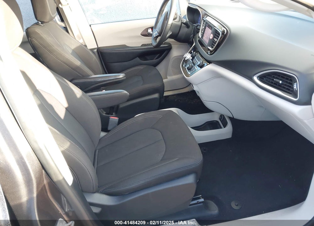 2022 CHRYSLER VOYAGER VIN: 2C4RC1CG9NR226709