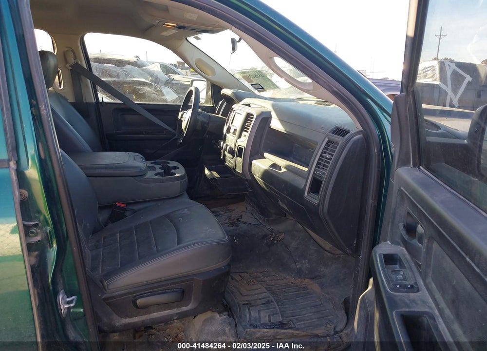 2019 RAM 1500 CLASSIC TRADESMAN 4X4 6'4 BOX VIN: 1C6RR7FG3KS645329