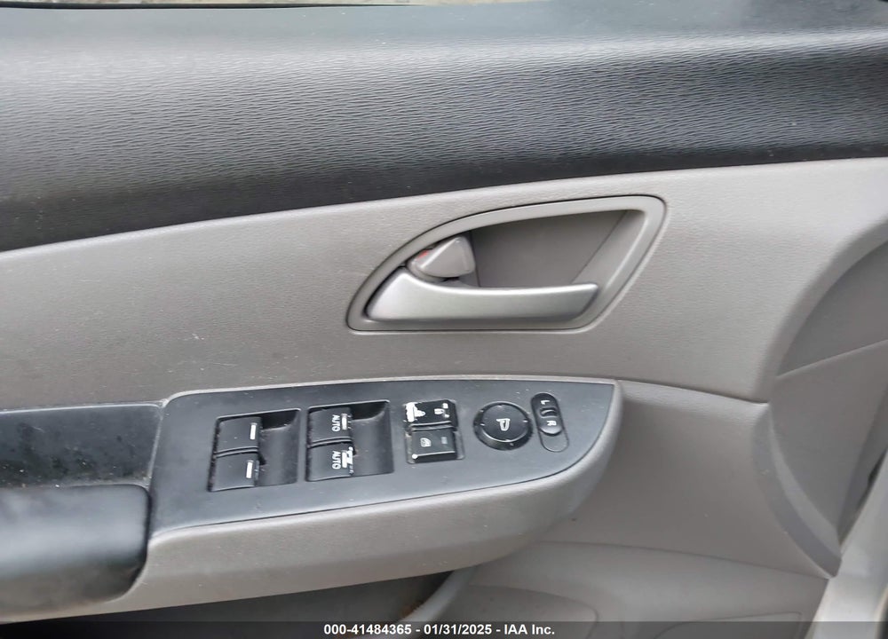 2011 HONDA ODYSSEY EX-L VIN: 5FNRL5H67BB071088
