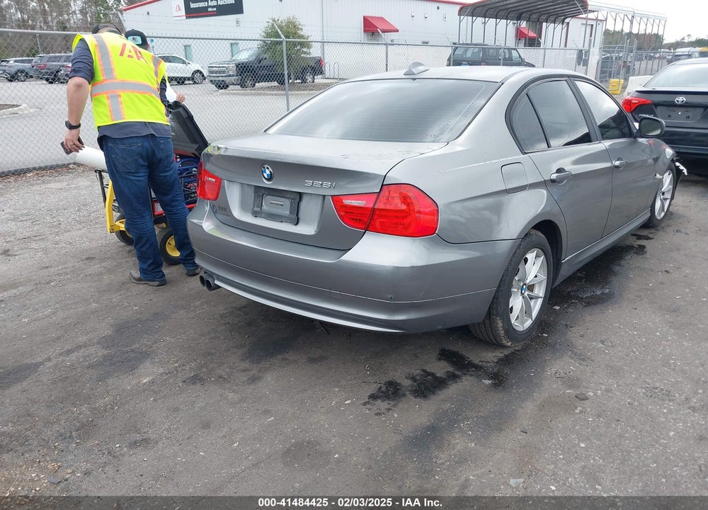 2010 BMW 328I VIN: WBAPH7G54ANM51838