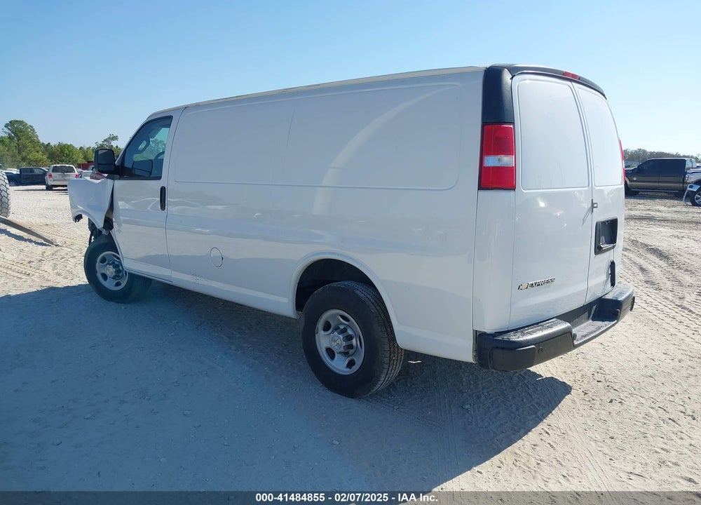 2020 CHEVROLET EXPRESS CARGO RWD 2500 REGULAR WHEELBASE WT VIN: 1GCWGAFG1L1220326