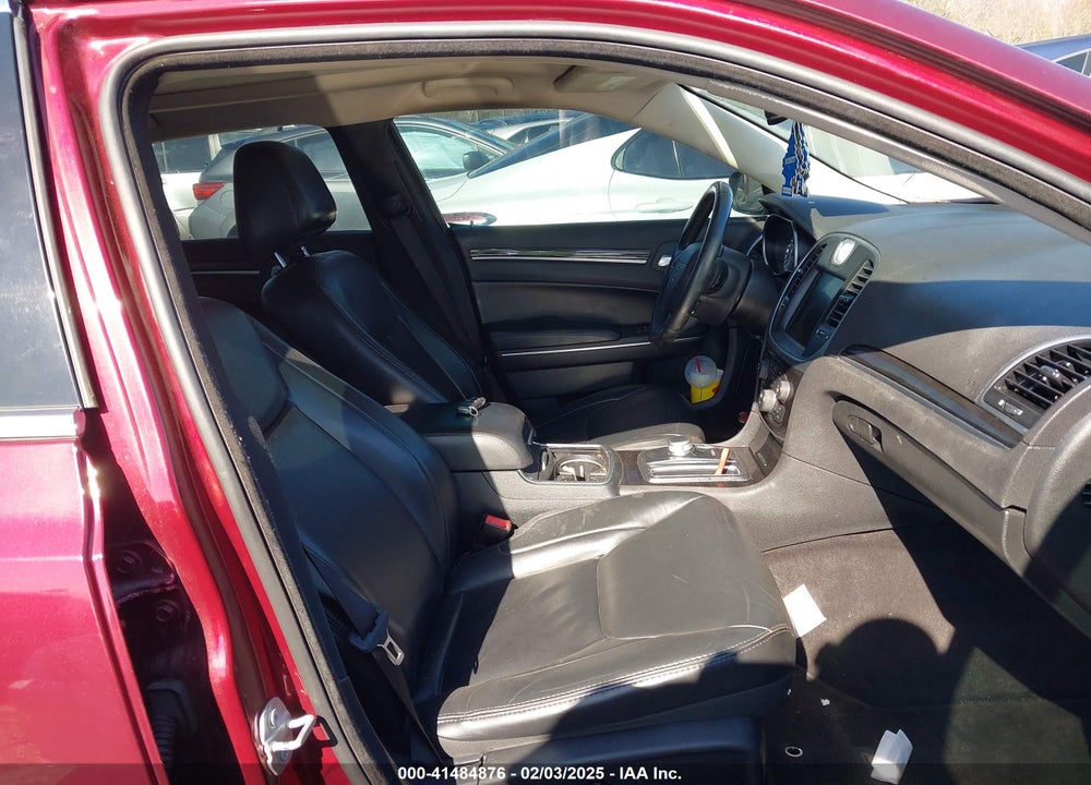 2016 CHRYSLER 300 VIN: 2C3CCARG3GH311510