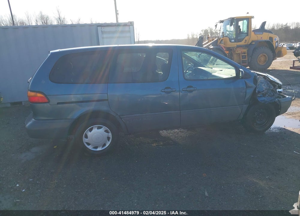 2000 TOYOTA SIENNA CE VIN: 4T3ZF19C4YU317635
