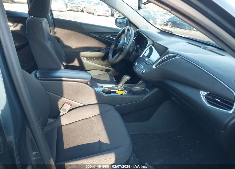 2019 CHEVROLET MALIBU LT VIN: 1G1ZD5ST3KF143114
