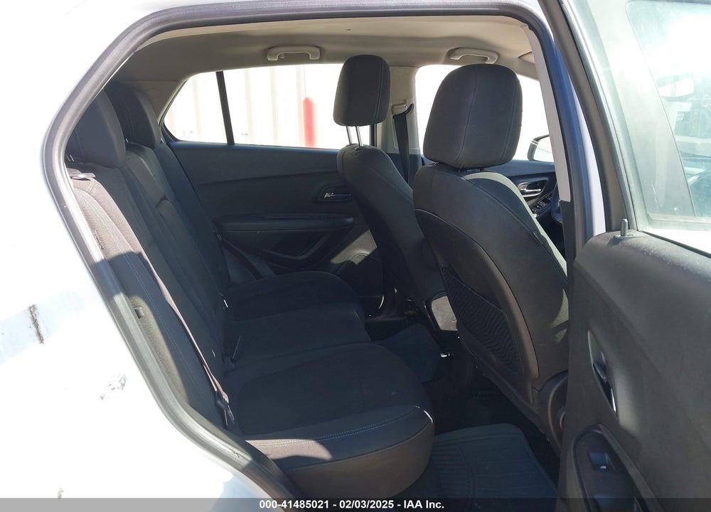 2015 CHEVROLET TRAX 1LS VIN: KL7CJKSB8FB081165