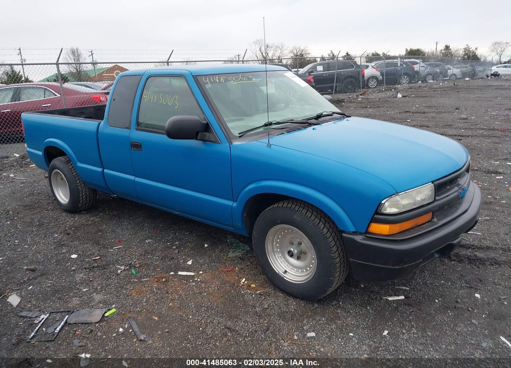 2001 CHEVROLET S-10 LS VIN: 1GCCS19W318145346