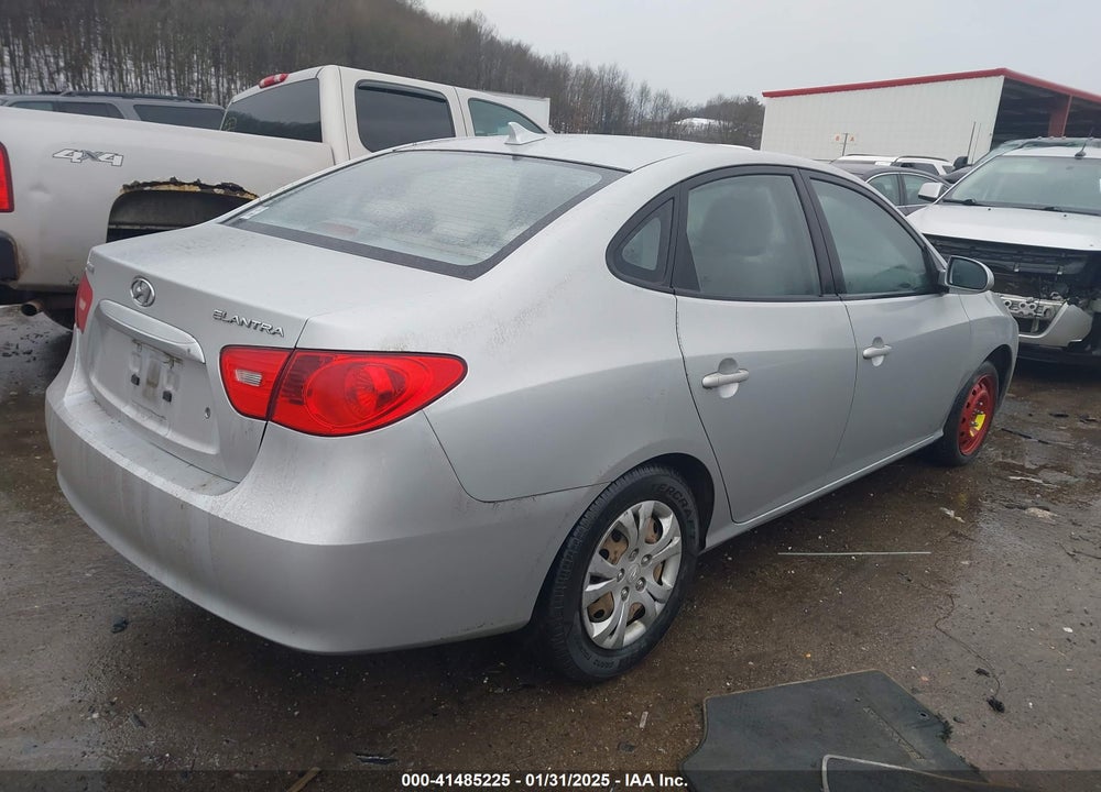 2010 HYUNDAI ELANTRA VIN: KMHDU4AD8AU019285