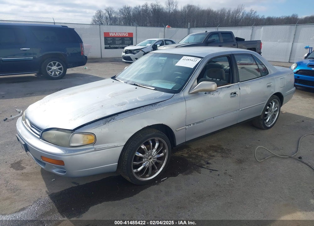 1995 TOYOTA CAMRY LE VIN: 4T1SK12E8SU501436