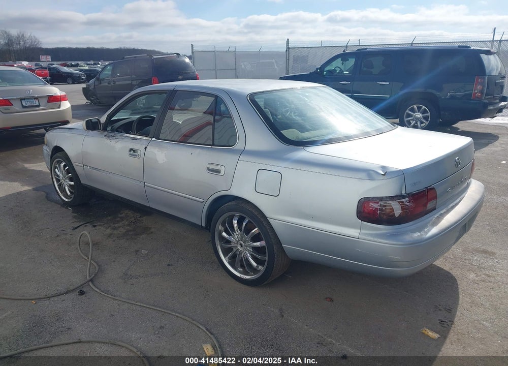 1995 TOYOTA CAMRY LE VIN: 4T1SK12E8SU501436