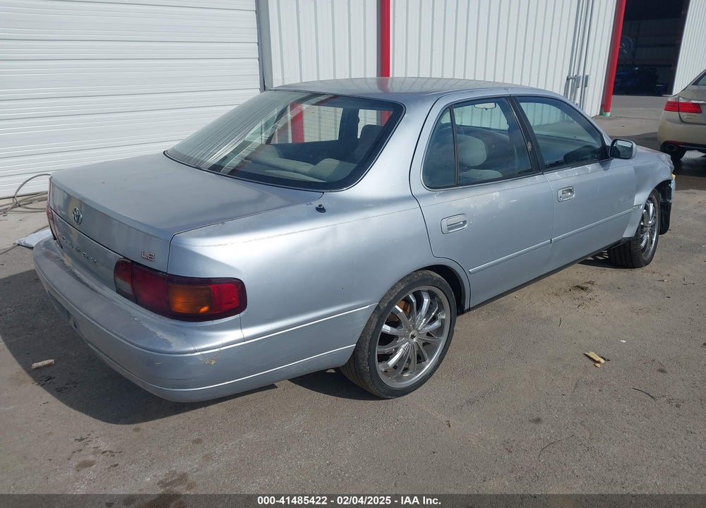 1995 TOYOTA CAMRY LE VIN: 4T1SK12E8SU501436