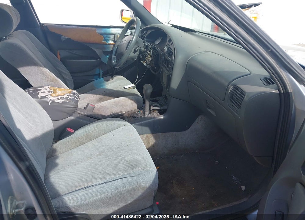 1995 TOYOTA CAMRY LE VIN: 4T1SK12E8SU501436
