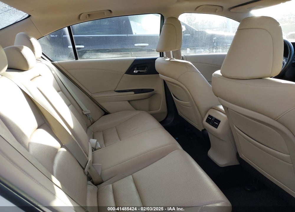 2014 HONDA ACCORD VIN: 1HGCR2F85EA009064