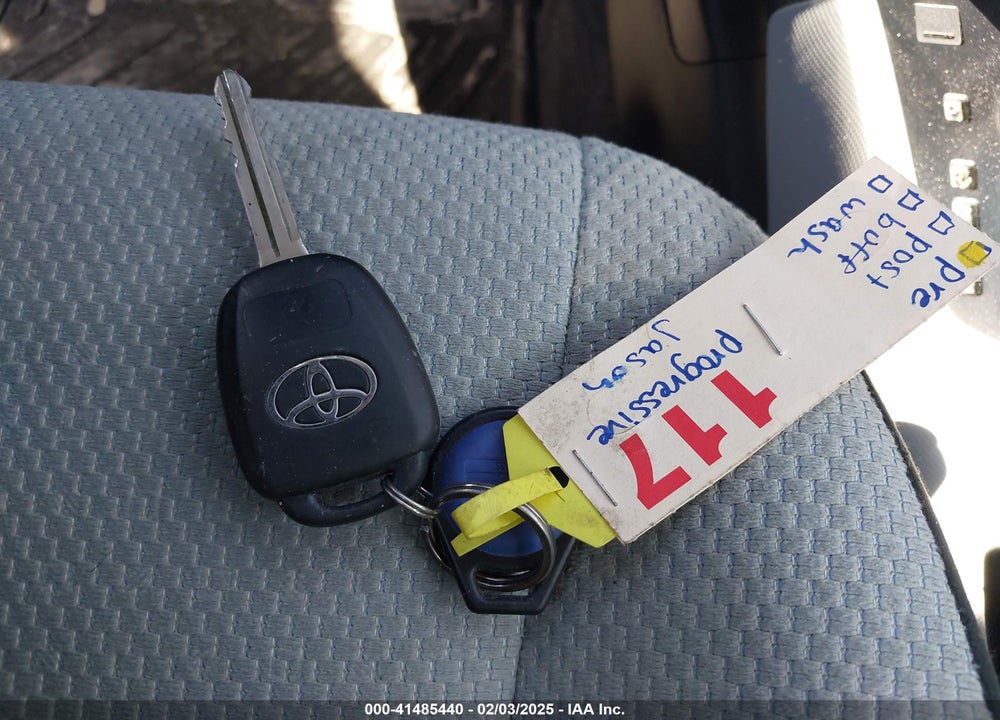 2012 TOYOTA PRIUS C VIN: JTDKDTB3XC1029655