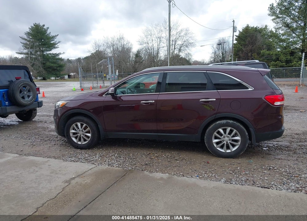 2016 KIA SORENTO 2.4L LX VIN: 5XYPG4A36GG126569