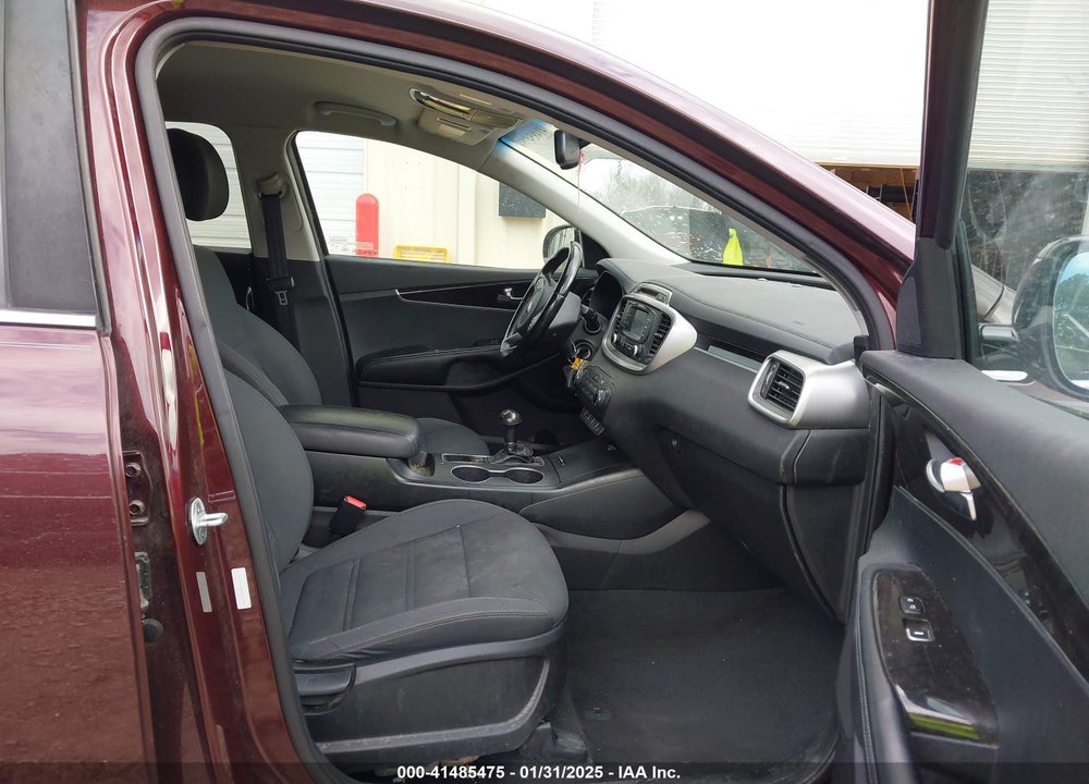 2016 KIA SORENTO 2.4L LX VIN: 5XYPG4A36GG126569