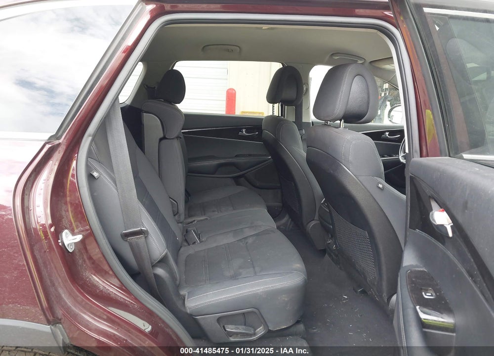 2016 KIA SORENTO 2.4L LX VIN: 5XYPG4A36GG126569