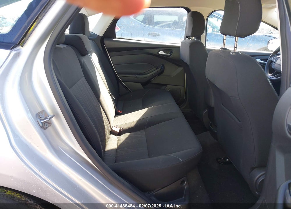 2018 FORD FOCUS VIN: 1FADP3FE5JL307736