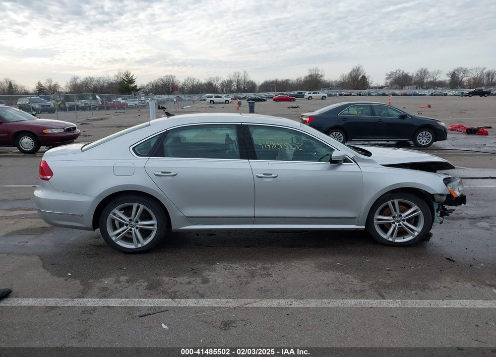 2015 VOLKSWAGEN PASSAT VIN: 1VWCV7A38FC120598