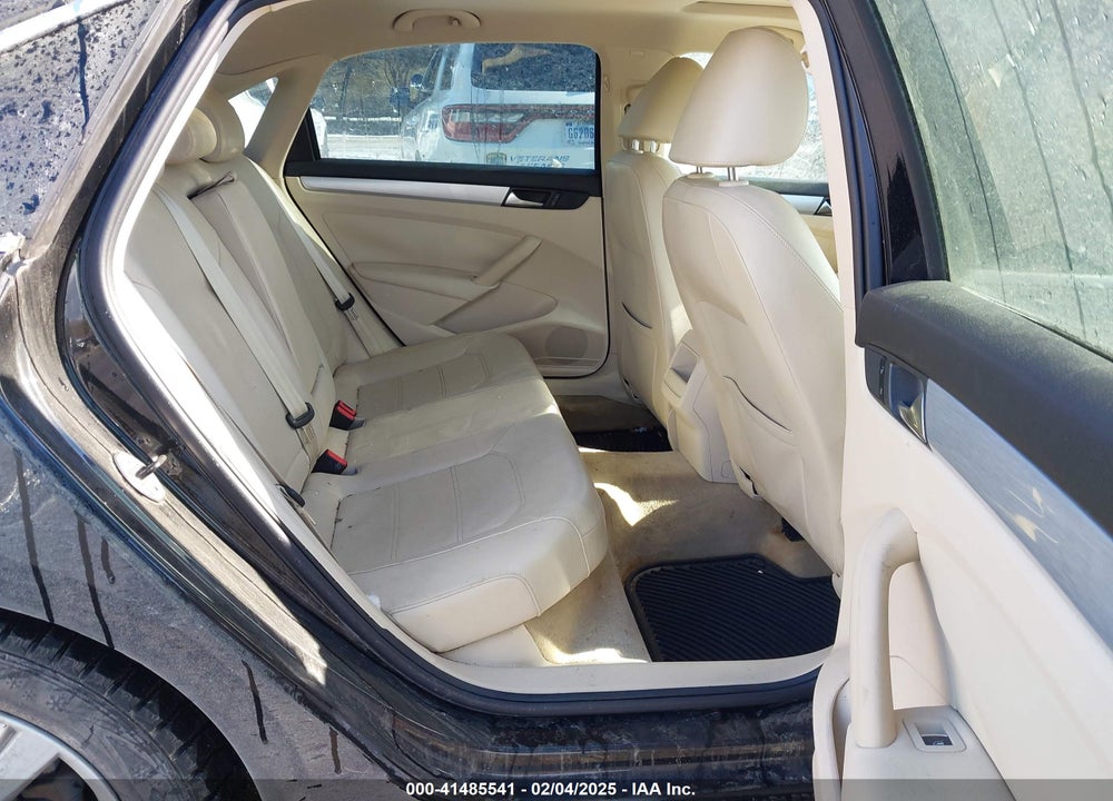 2012 VOLKSWAGEN PASSAT 2.5L SE VIN: 1VWBP7A3XCC009102