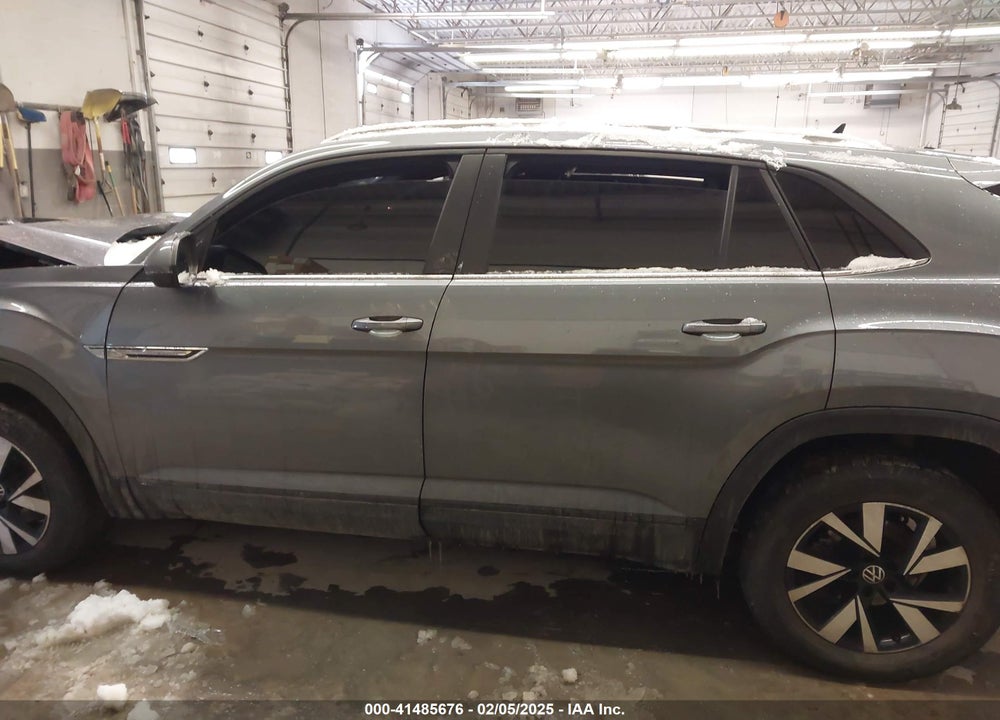 2022 VOLKSWAGEN ATLAS CROSS SPORT VIN: 1V2LC2CA6NC202401