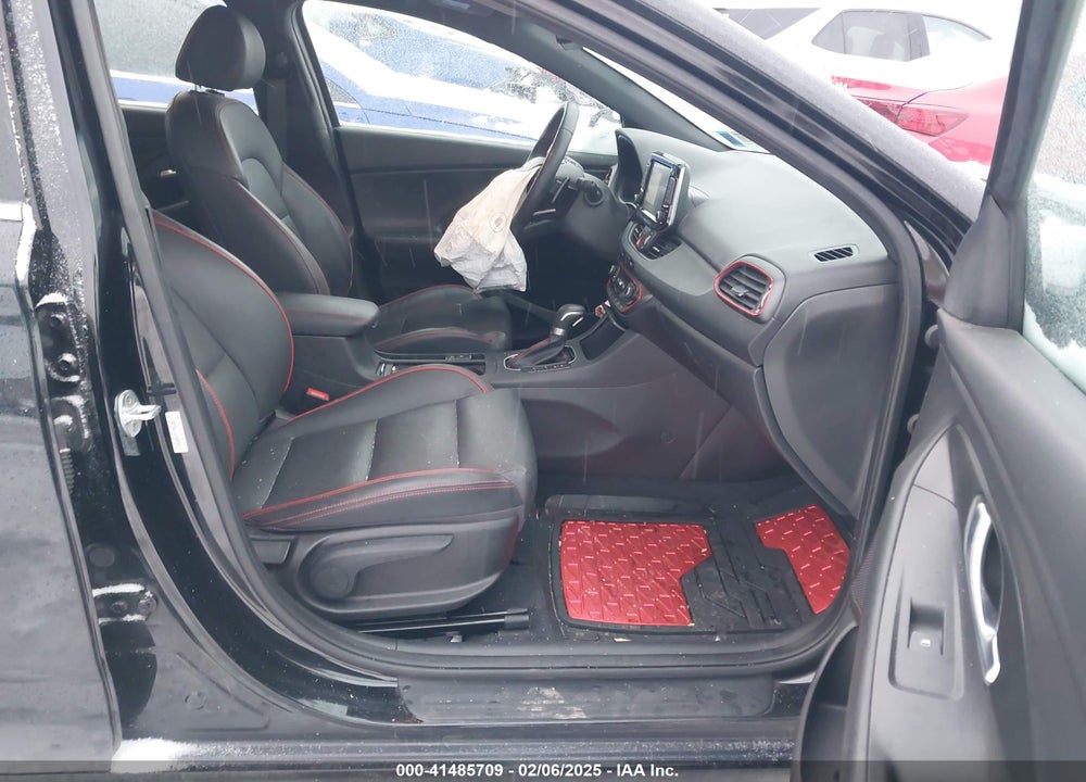 2018 HYUNDAI ELANTRA GT SPORT VIN: KMHH55LCXJU080369