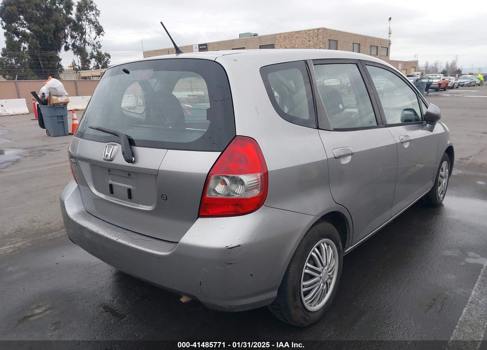 2007 HONDA FIT VIN: JHMGD37447S059305