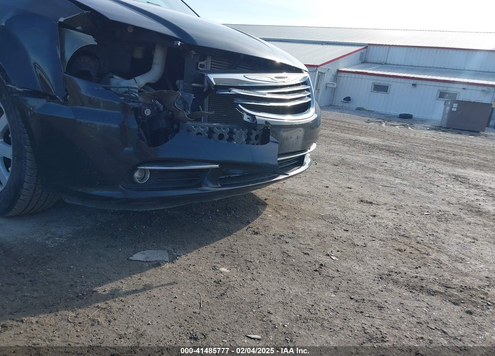 2011 CHRYSLER TOWN & COUNTRY TOURING-L VIN: 2A4RR8DG3BR619178