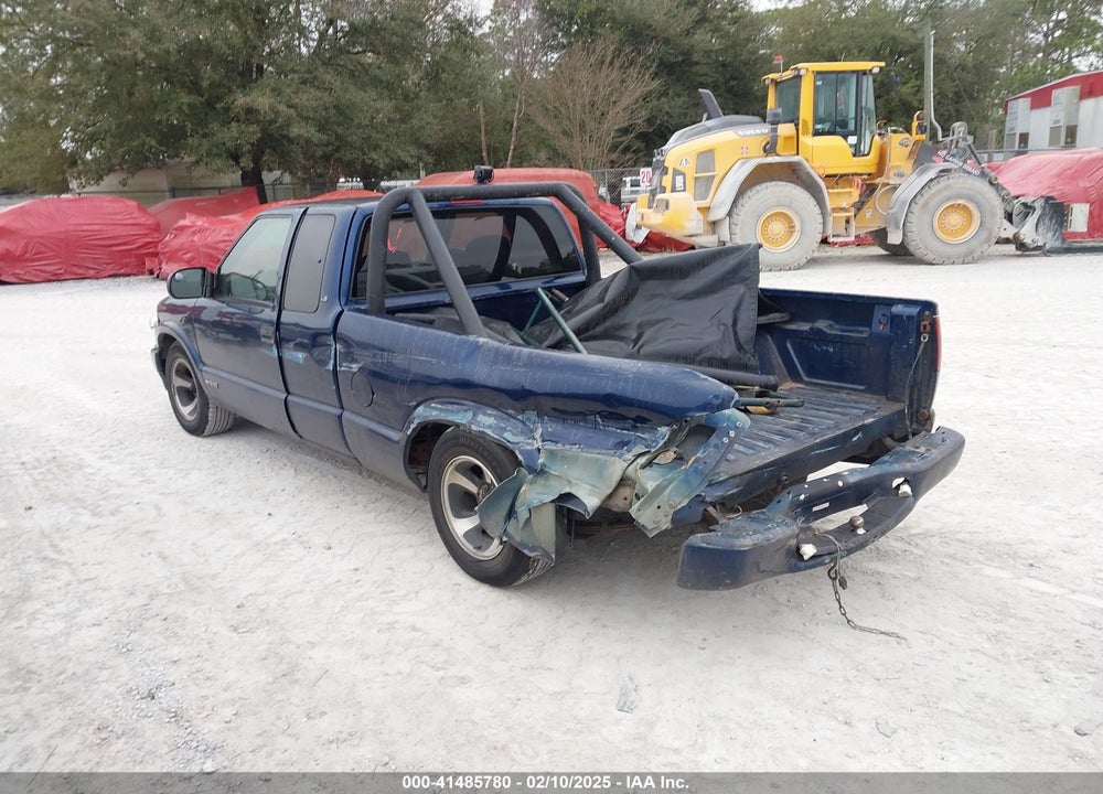 1999 CHEVROLET S-10 LS VIN: 1GCCS19X8X8168896