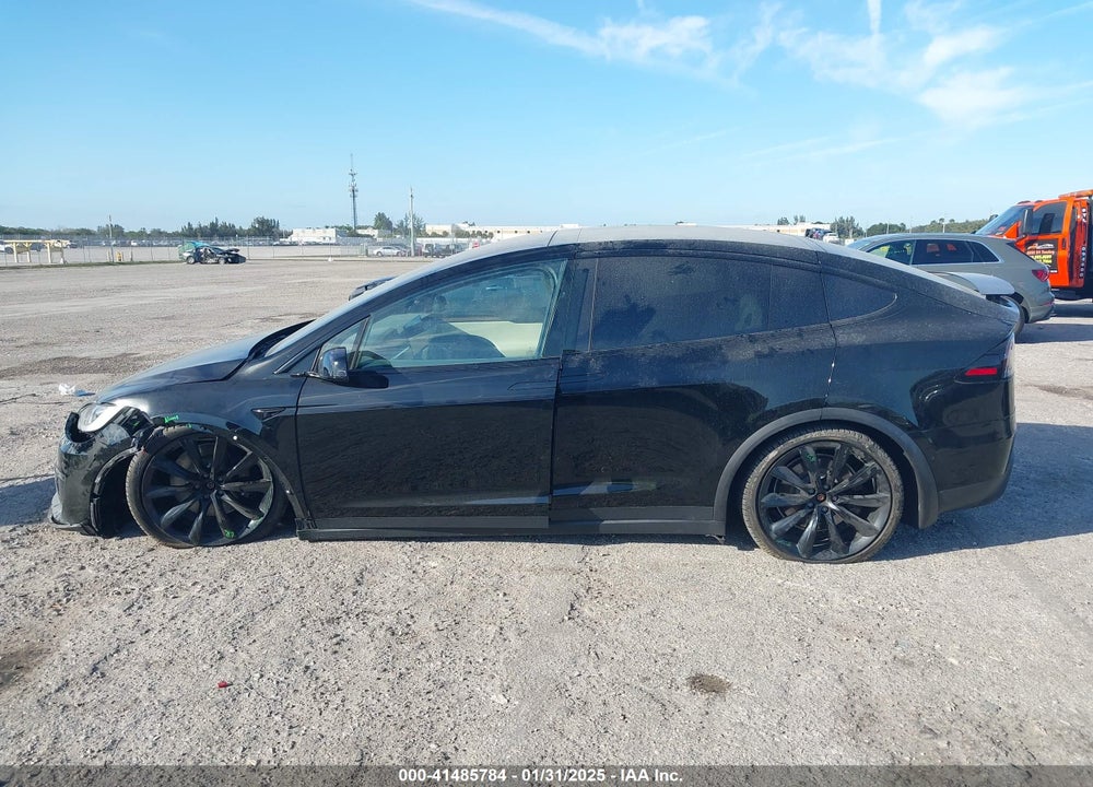 2022 TESLA MODEL X VIN: 7SAXCDE5XNF356582