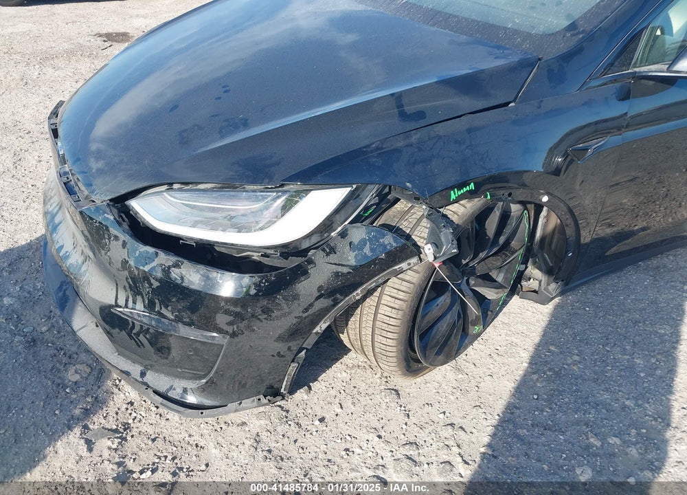 2022 TESLA MODEL X VIN: 7SAXCDE5XNF356582