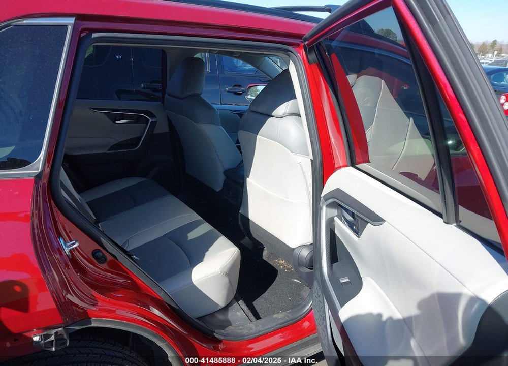 2019 TOYOTA RAV4 VIN: JTMC1RFV2KD019453