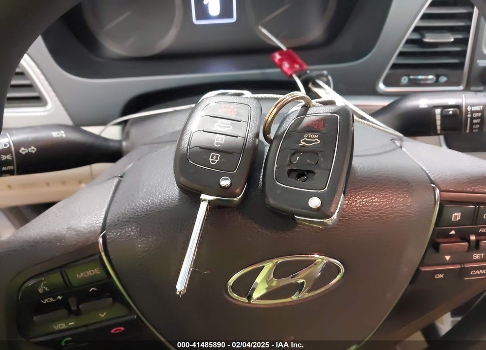 2015 HYUNDAI SONATA VIN: 5NPE24AFXFH214449