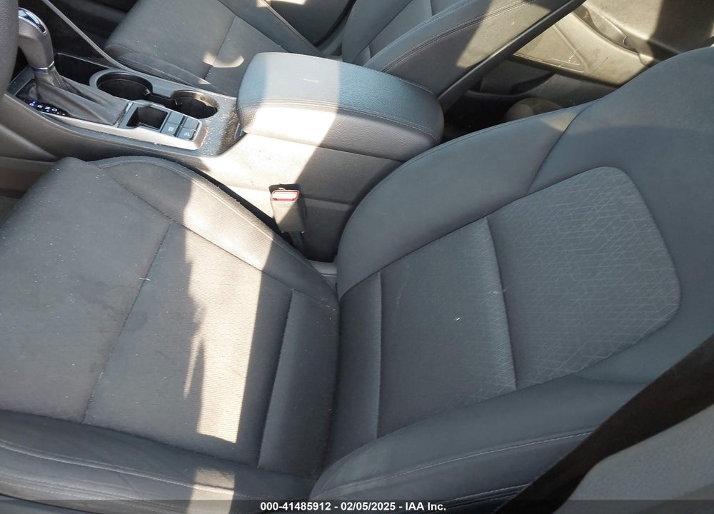 2016 HYUNDAI TUCSON SE VIN: KM8J33A44GU221033