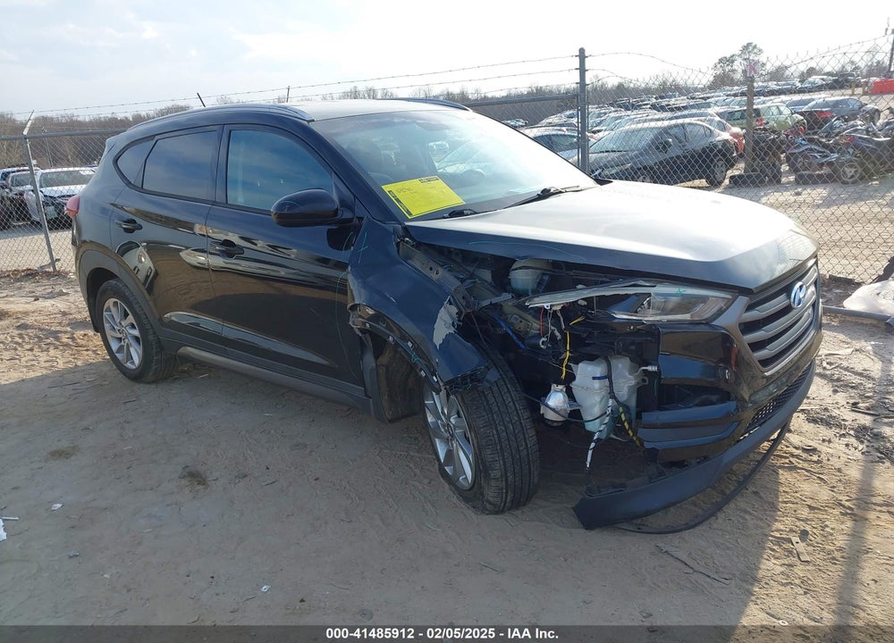 2016 HYUNDAI TUCSON SE VIN: KM8J33A44GU221033