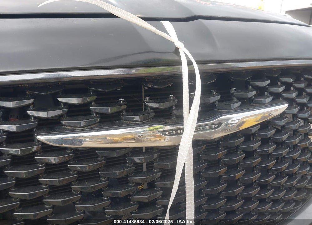 2016 CHRYSLER 300 VIN: 2C3CCABG5GH231412