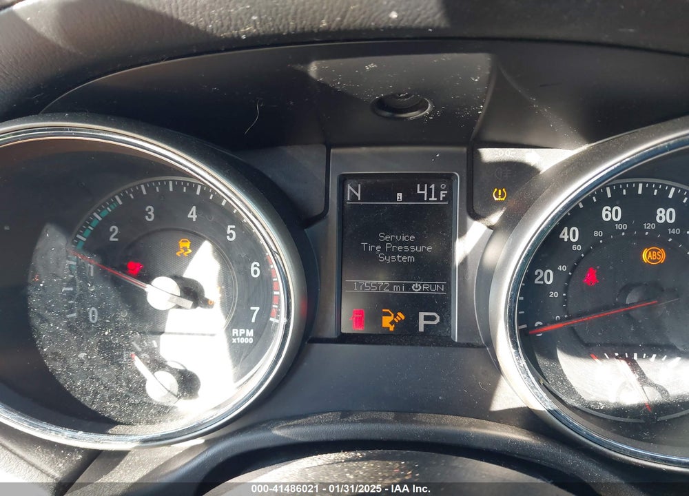 2011 JEEP GRAND CHEROKEE OVERLAND VIN: 1J4RR6GT0BC649776