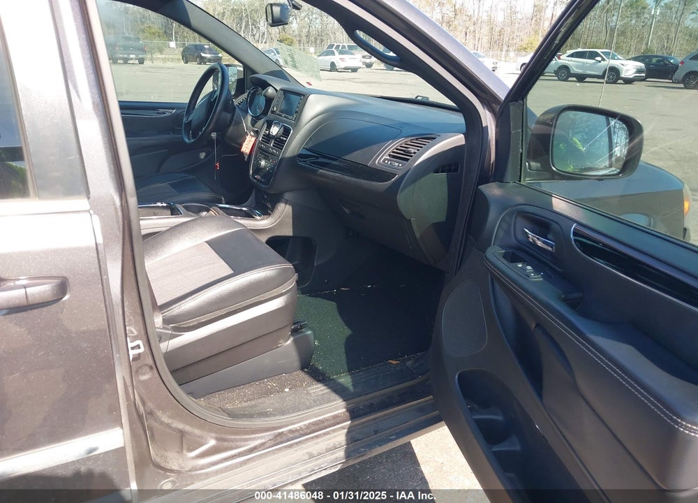 2015 CHRYSLER TOWN & COUNTRY S VIN: 2C4RC1HG8FR609793