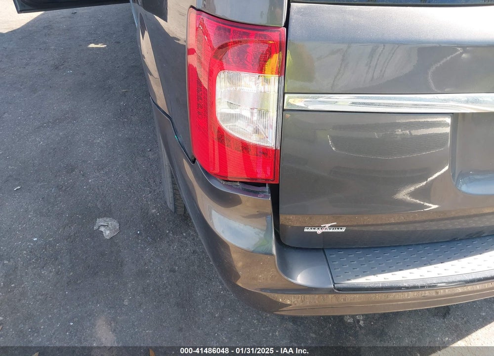 2015 CHRYSLER TOWN & COUNTRY S VIN: 2C4RC1HG8FR609793