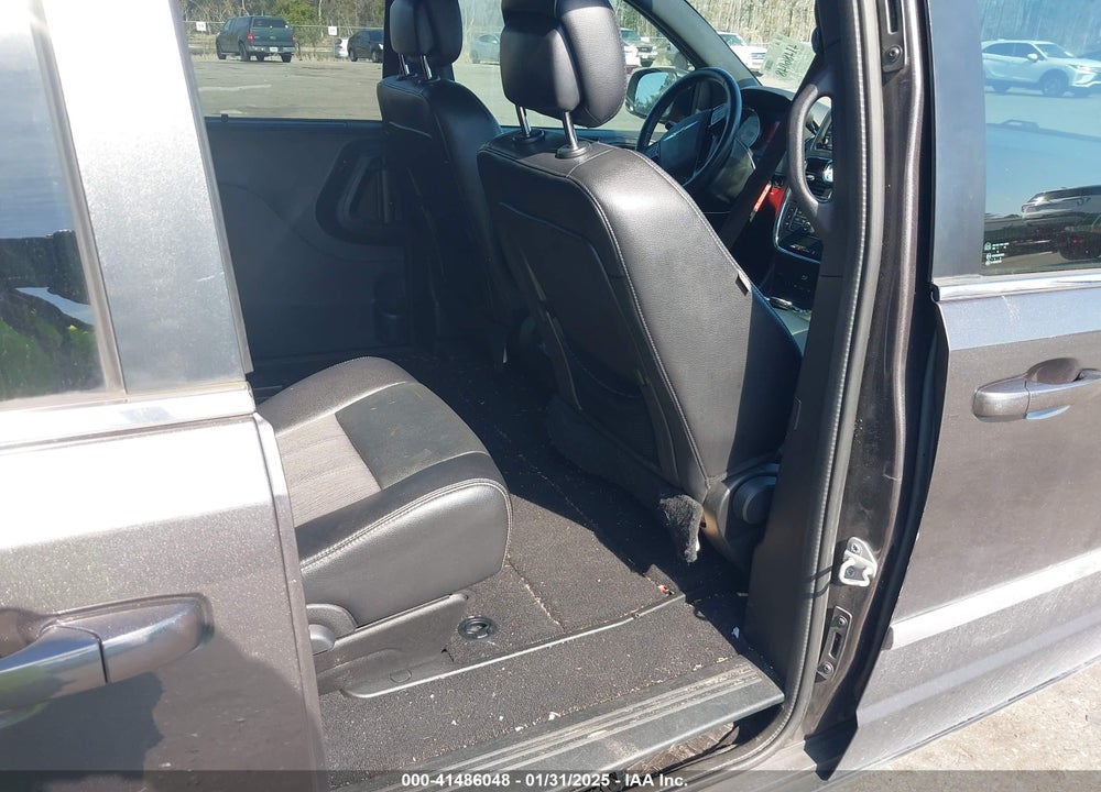 2015 CHRYSLER TOWN & COUNTRY S VIN: 2C4RC1HG8FR609793