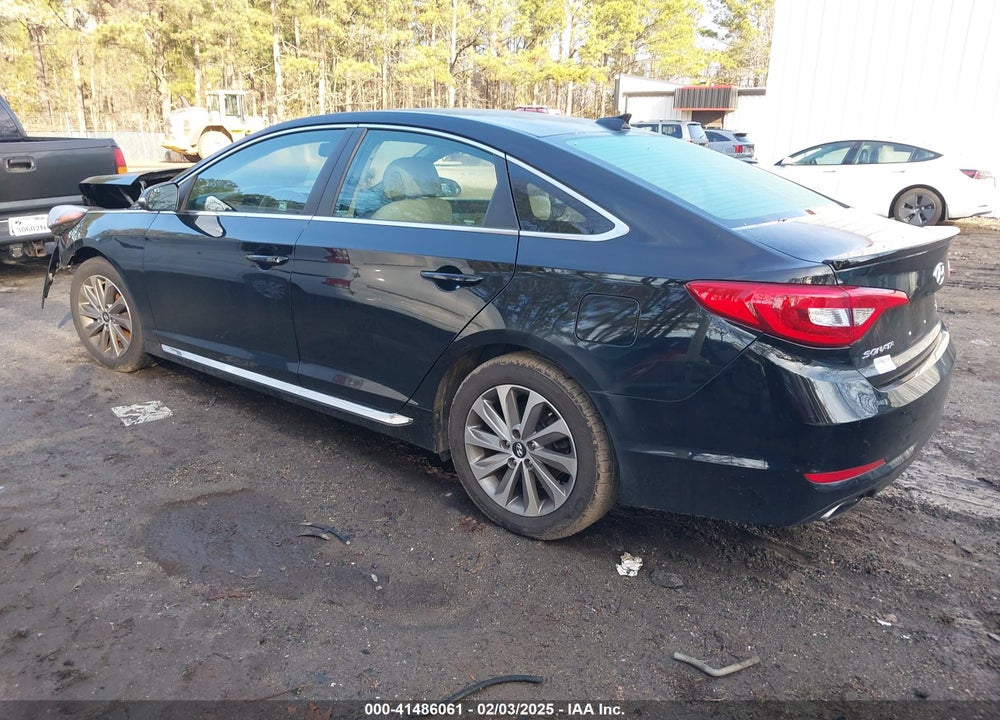 2015 HYUNDAI SONATA SPORT VIN: 5NPE34AF0FH221567