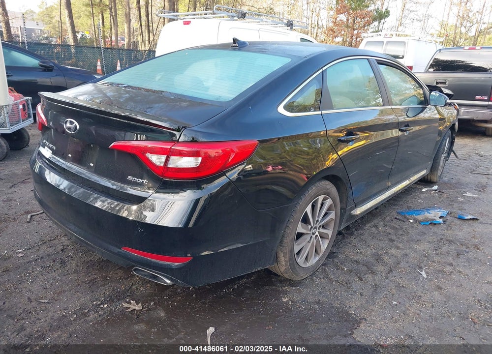 2015 HYUNDAI SONATA SPORT VIN: 5NPE34AF0FH221567