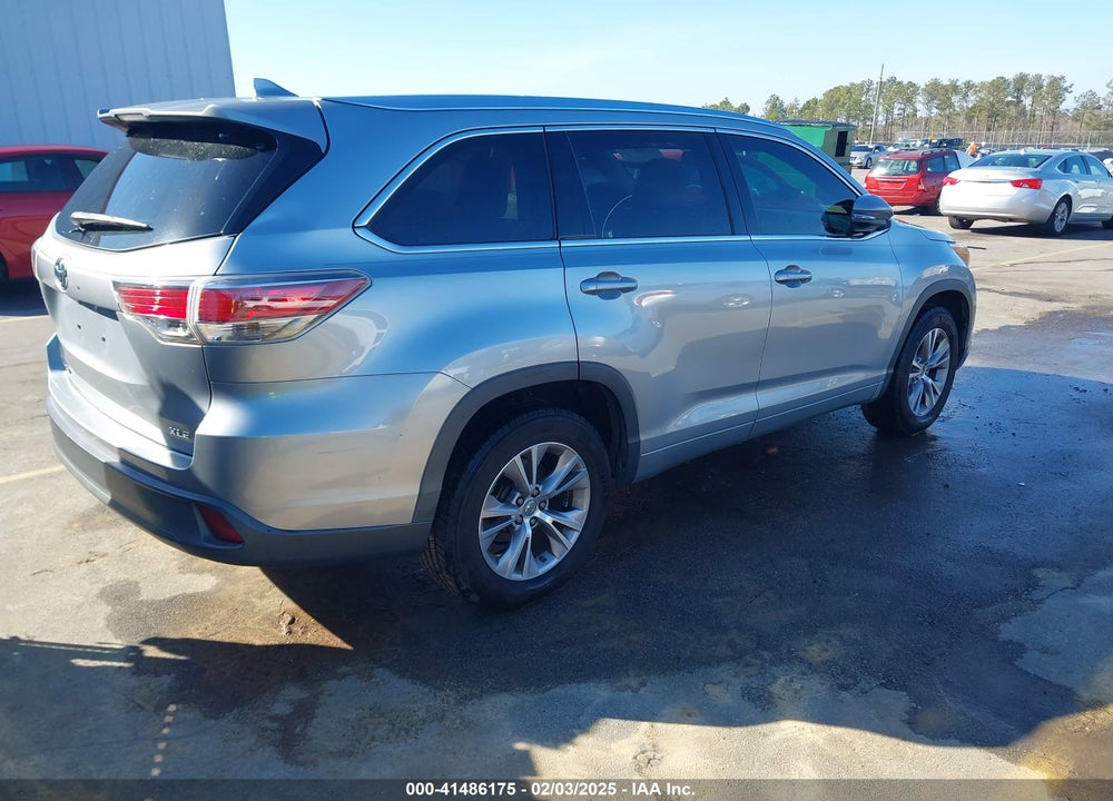 2015 TOYOTA HIGHLANDER XLE V6 VIN: 5TDKKRFH4FS040866