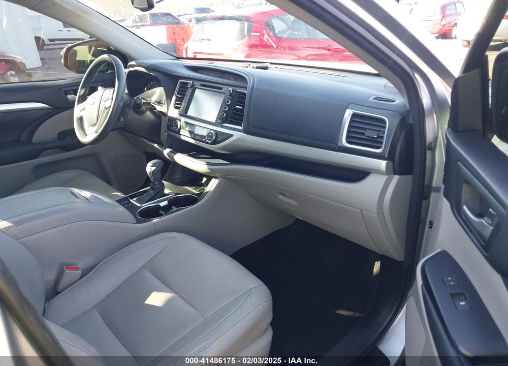 2015 TOYOTA HIGHLANDER XLE V6 VIN: 5TDKKRFH4FS040866